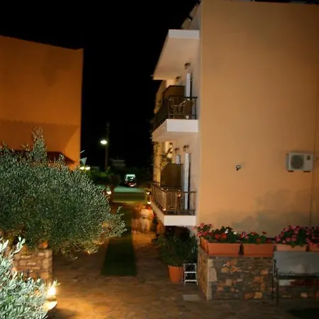 Corali Studios & Portobello Aparthotel 2*